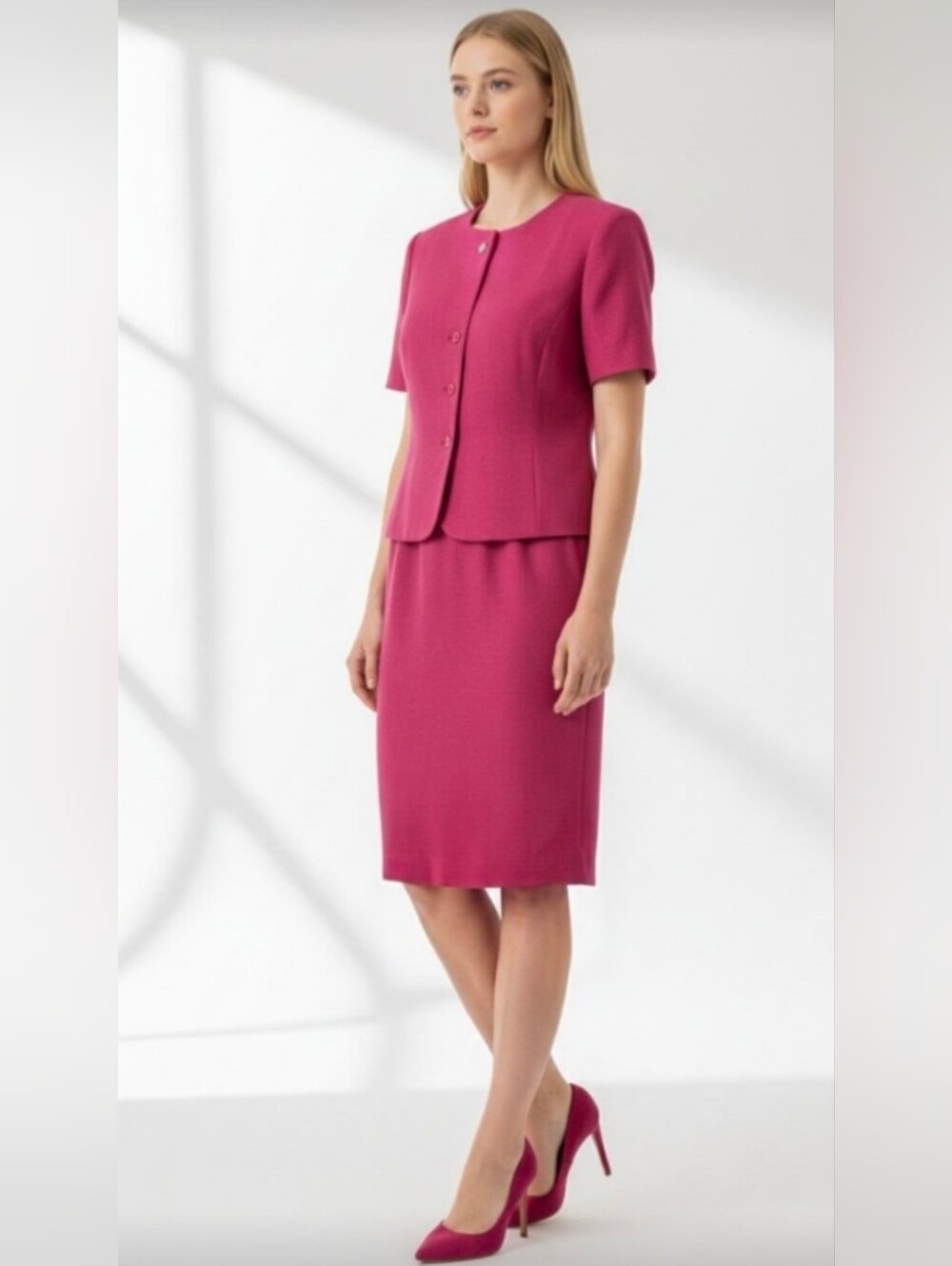 MORGAN MILLER! FAB FUSCHIA PINK TEXTURED 2 PC SKIRT, SHORT SLEEVE TOP SUIT! 16